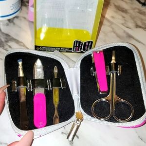 NIB MANICURE KIT CALIFORNIA NAILS
